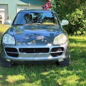 Meet your Posher, Wade